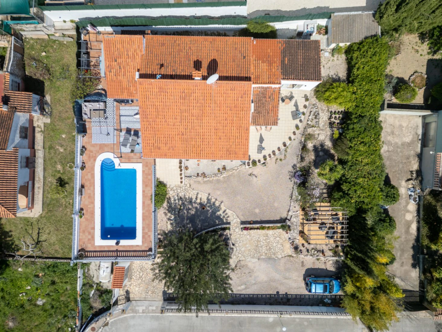 Villa for sale in Alcalali: One level, south-facing, generous plot