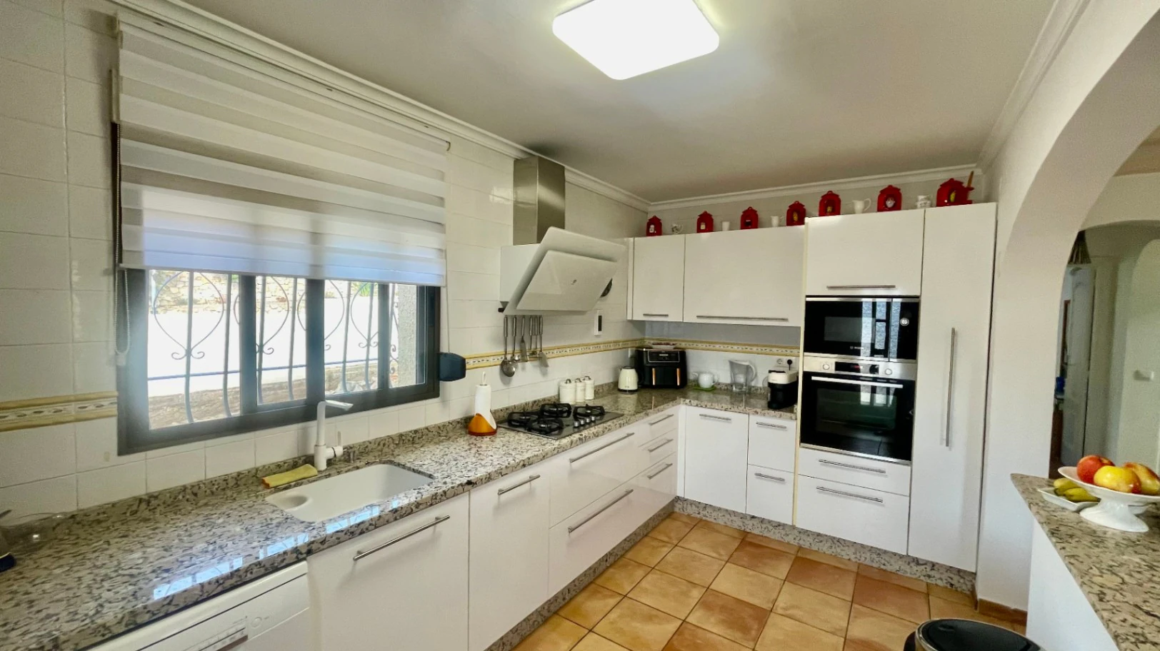 Villa for sale in Alcalali: Modern, with stunning views