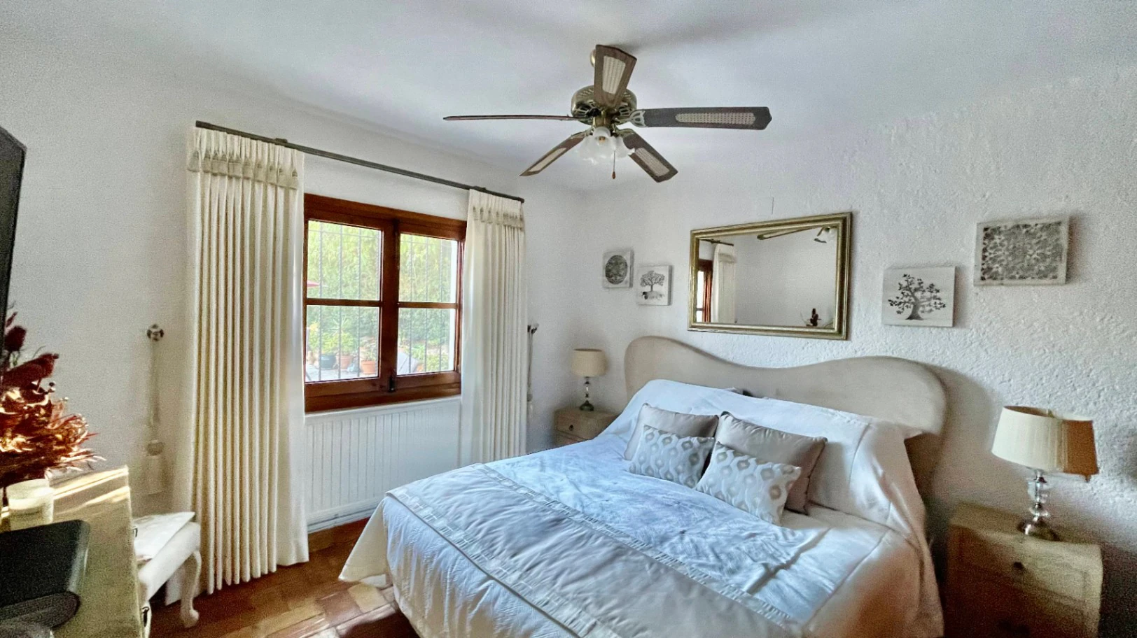 Fantastisch toevluchtsoord in finca-stijl – twee afzonderlijke woningen met twee zwembaden op een privéterrein van 2.032 m².