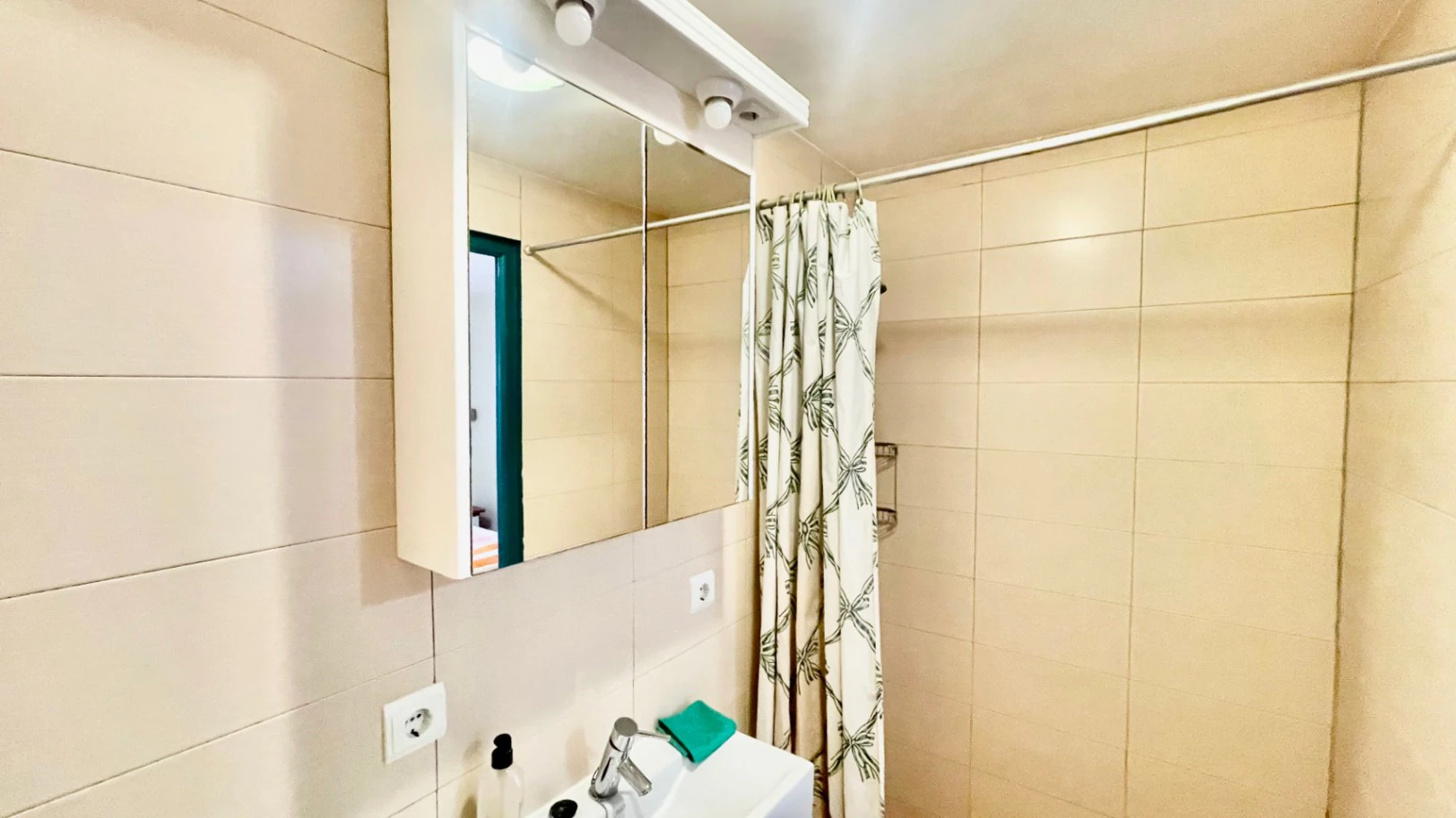 Villa en venta en Jalón: Orientada al sur, apartamento independiente para invitados.