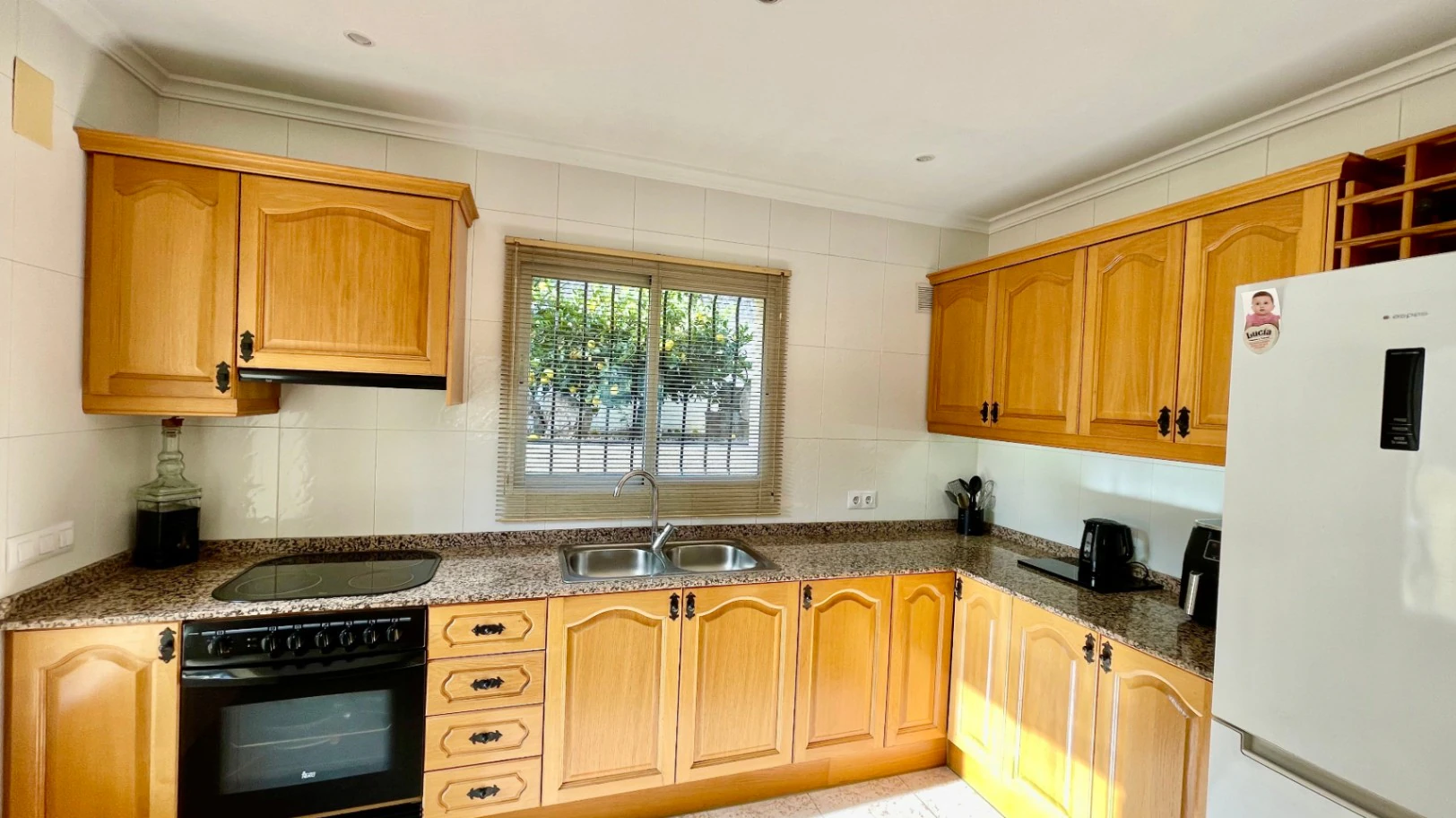 Villa en venta en Alcalali: fabulosas vistas a la montaña, excelente privacidad.