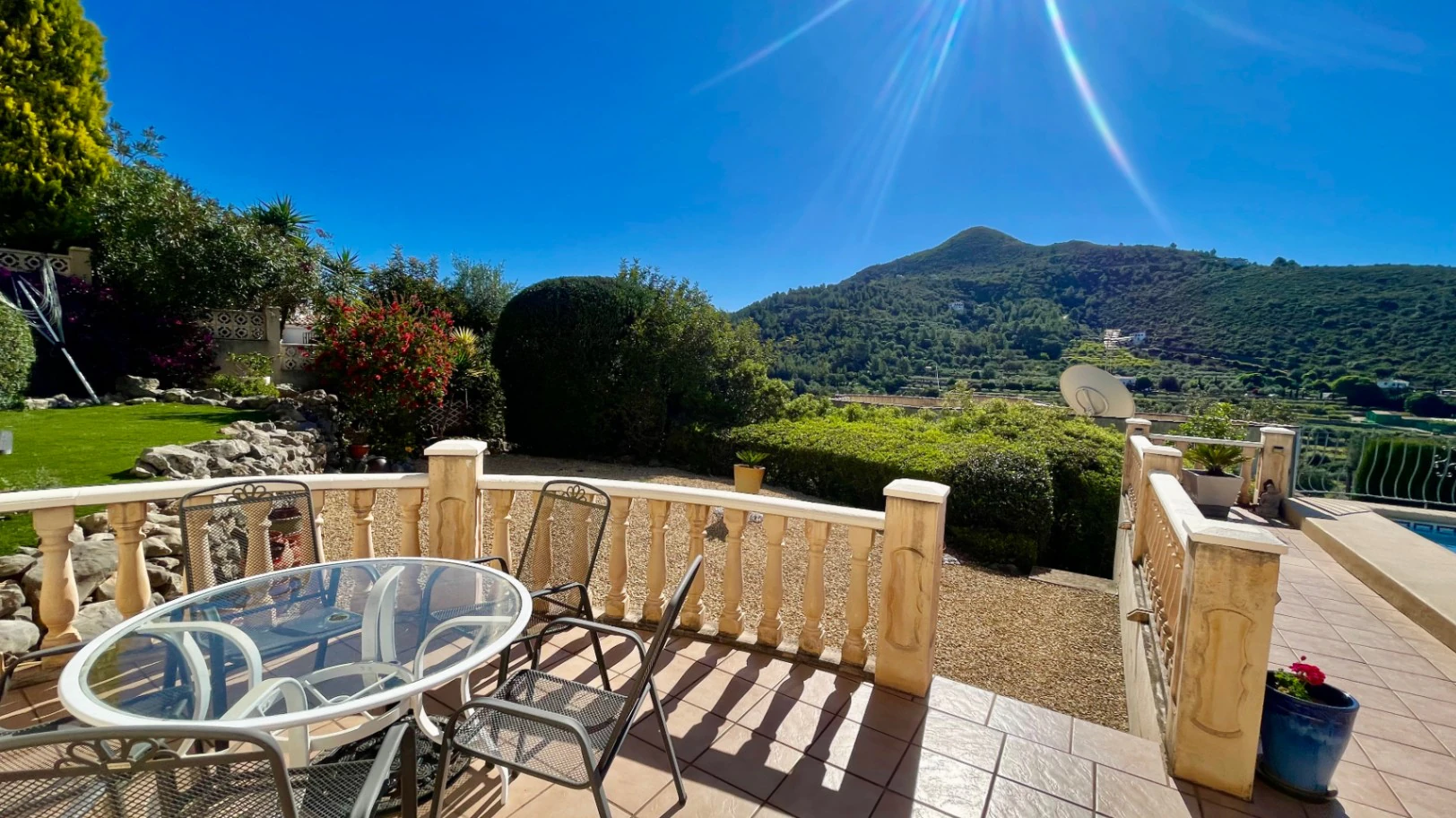 Villa for sale in Alcalali: Modern, with stunning views