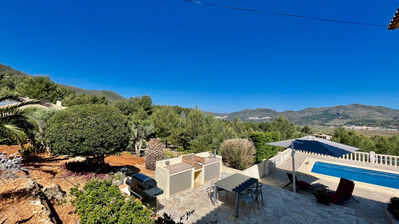 Villa zu verkaufen in Lliber:  Spektakuläre Aussicht, großes Grundstück