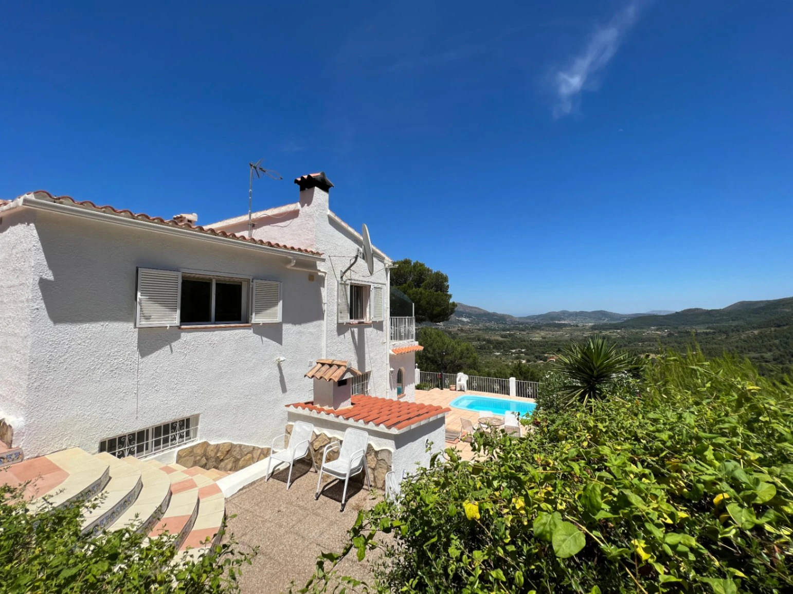 Villa à vendre à Parcent : vue imprenable, emplacement paisible