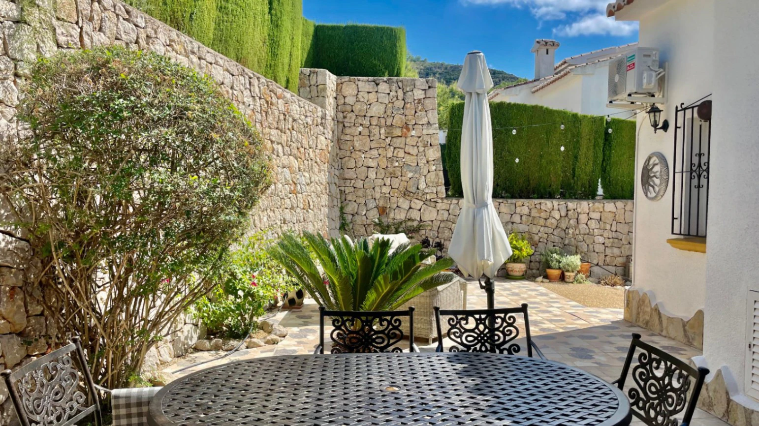 Villa adosada en venta en Murla - impecable, orientación sur
