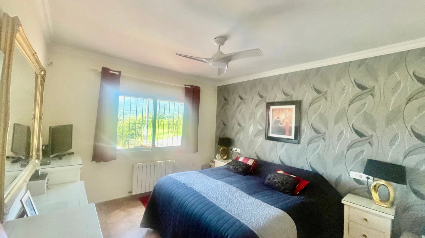 Villa en venta en Alcalalí: Ubicación privilegiada, espaciosa de una sola planta.