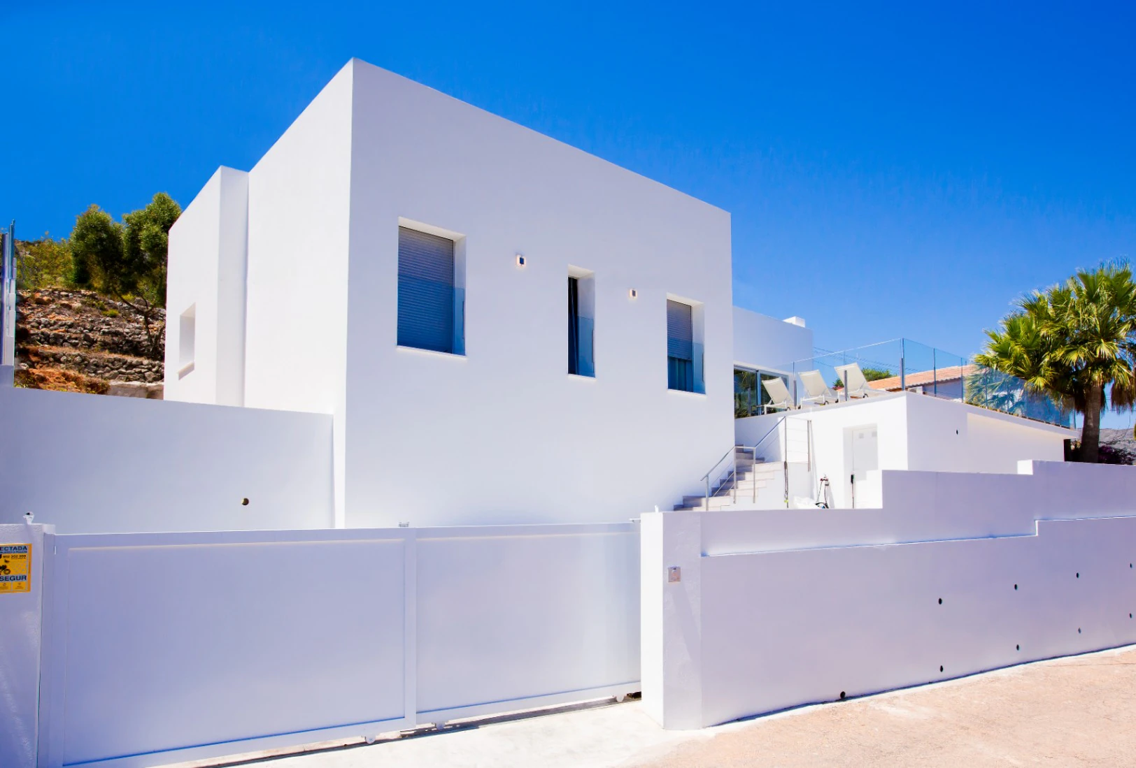 Villa for sale in Orba: Minimalist luxury, with fabulous views