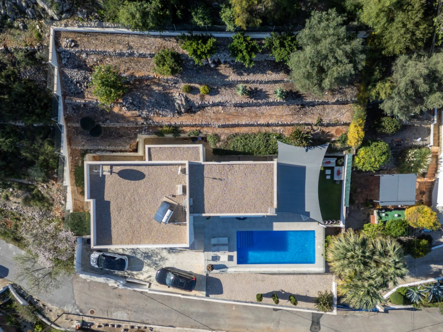 Villa for sale in Orba: Minimalist luxury, with fabulous views