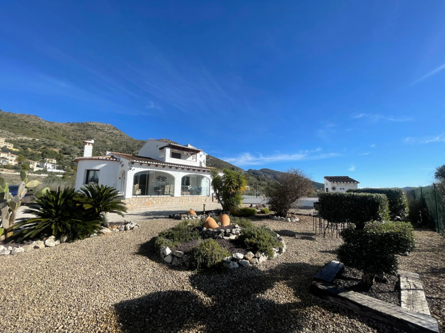 Villa en venta en Jalón: Ubicación apartada y muy solicitada