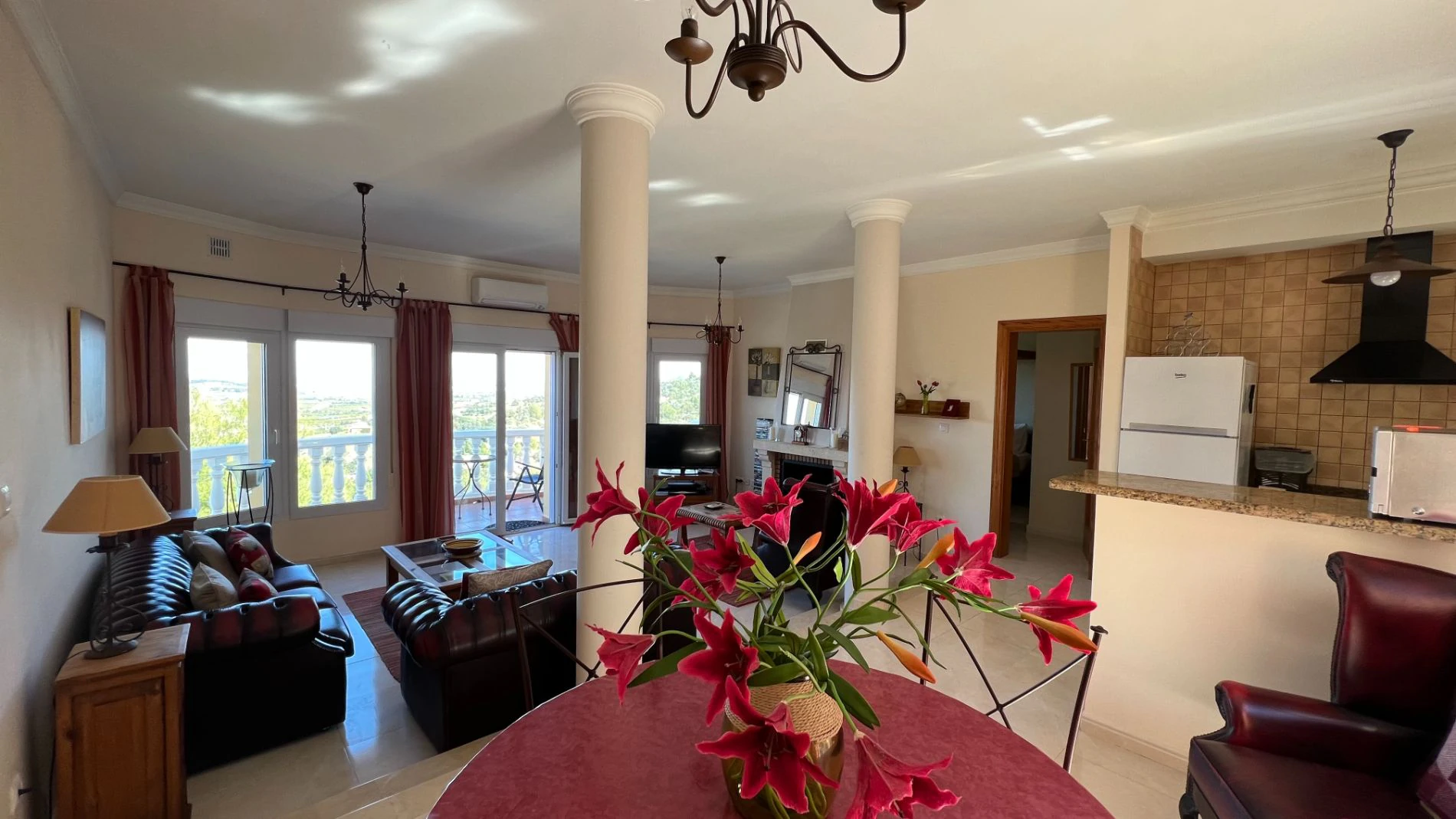 Villa for sale in Orba: Fabulous views, separate apartment