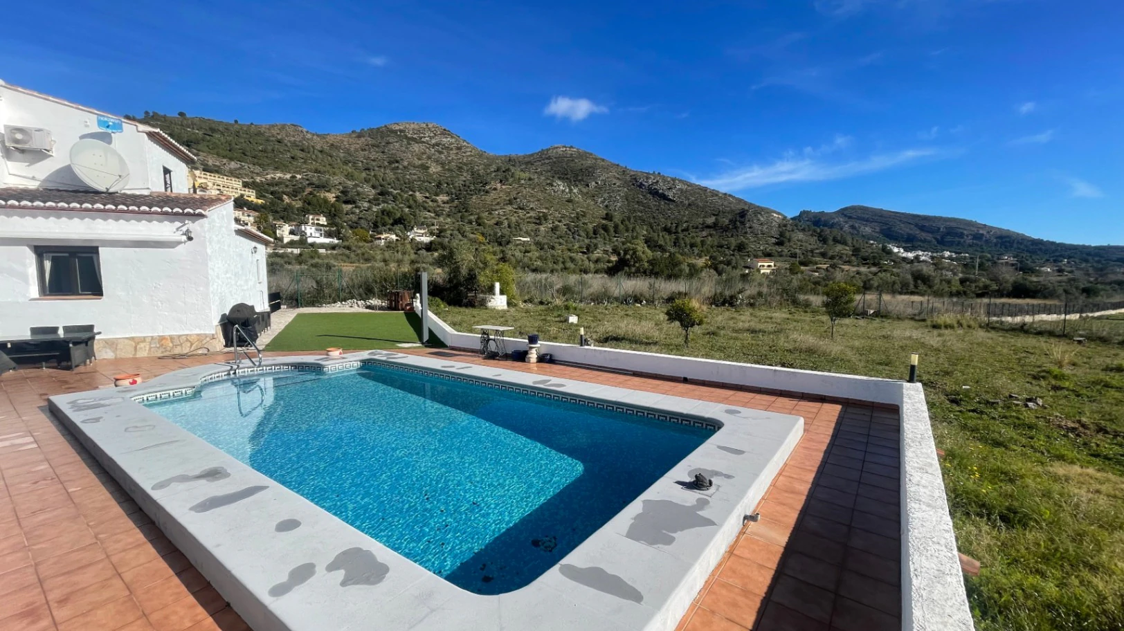 Villa en venta en Jalón: Ubicación apartada y muy solicitada