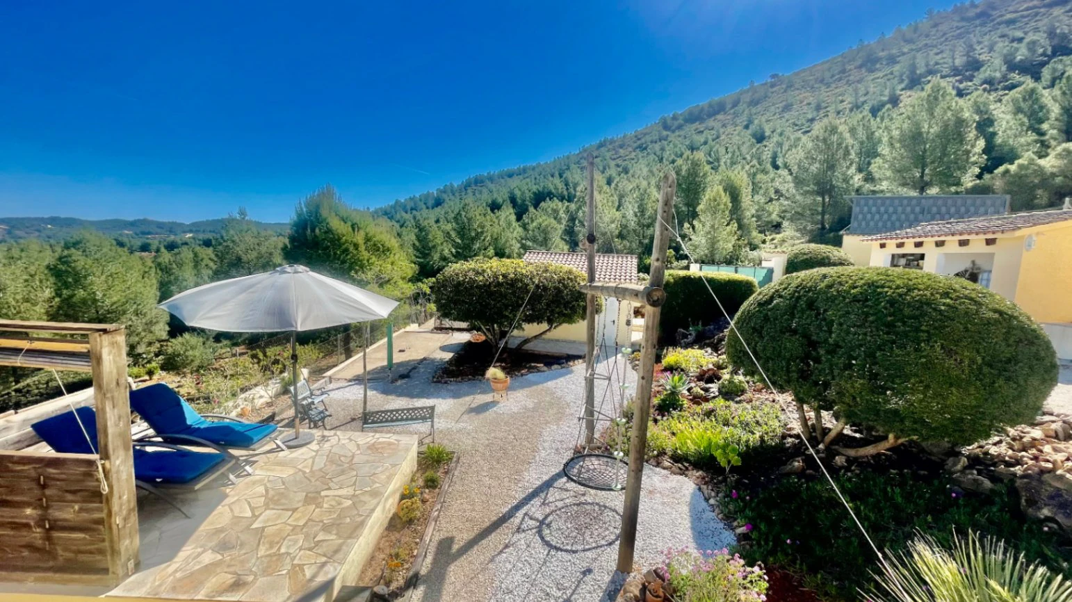 Villa zu verkaufen in Lliber:  Spektakuläre Aussicht, großes Grundstück