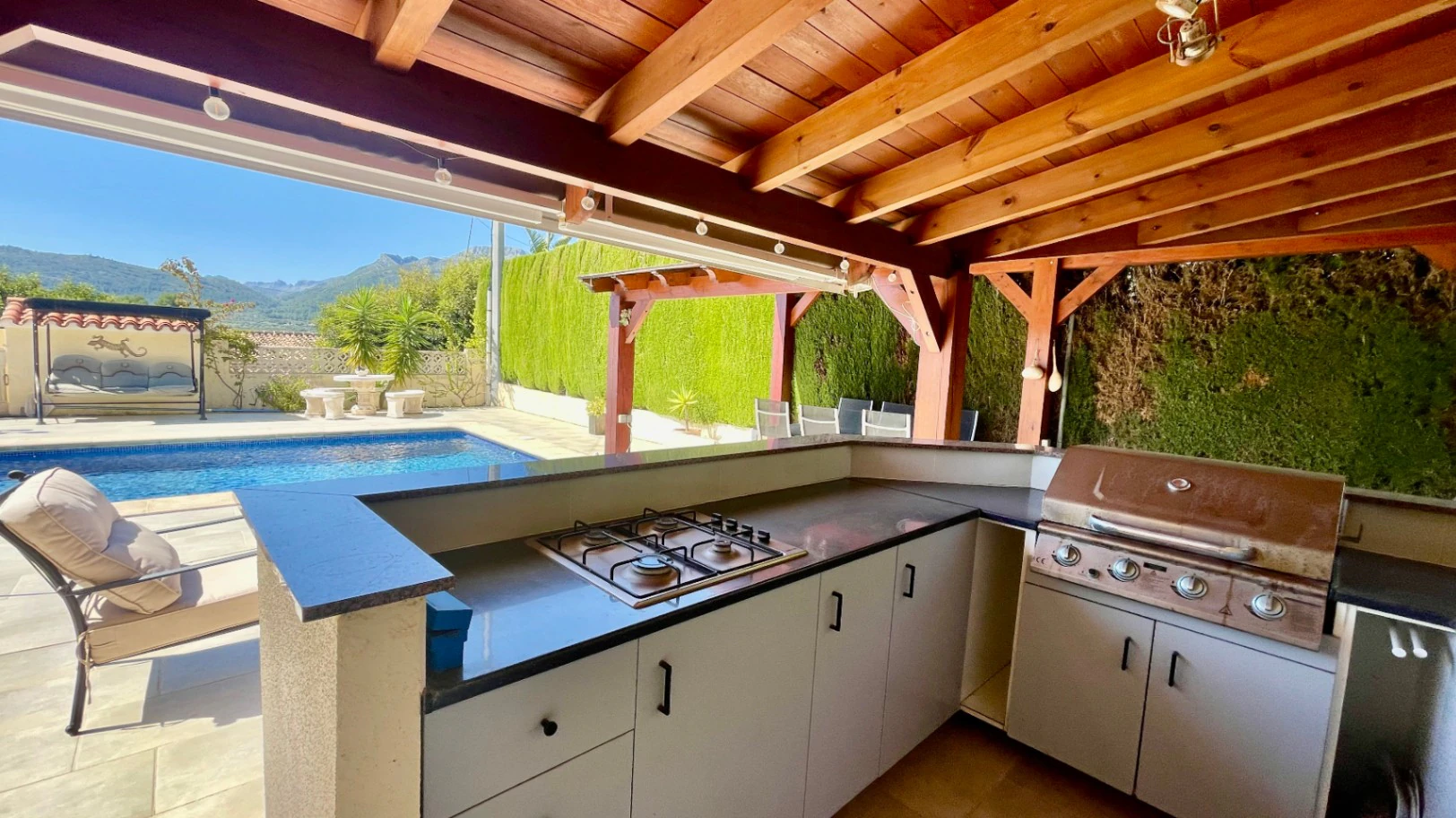 Villa en venta en Alcalalí: Ubicación privilegiada, espaciosa de una sola planta.