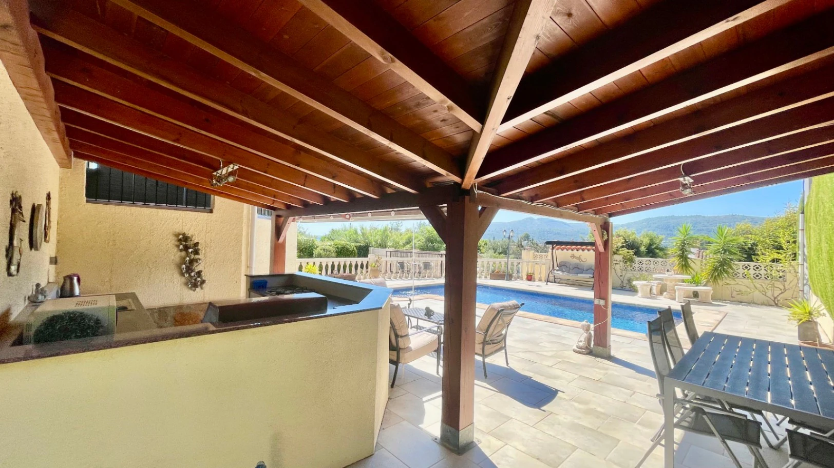 Villa en venta en Alcalalí: Ubicación privilegiada, espaciosa de una sola planta.