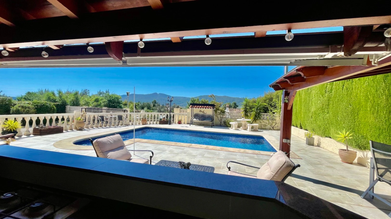 Villa en venta en Alcalalí: Ubicación privilegiada, espaciosa de una sola planta.