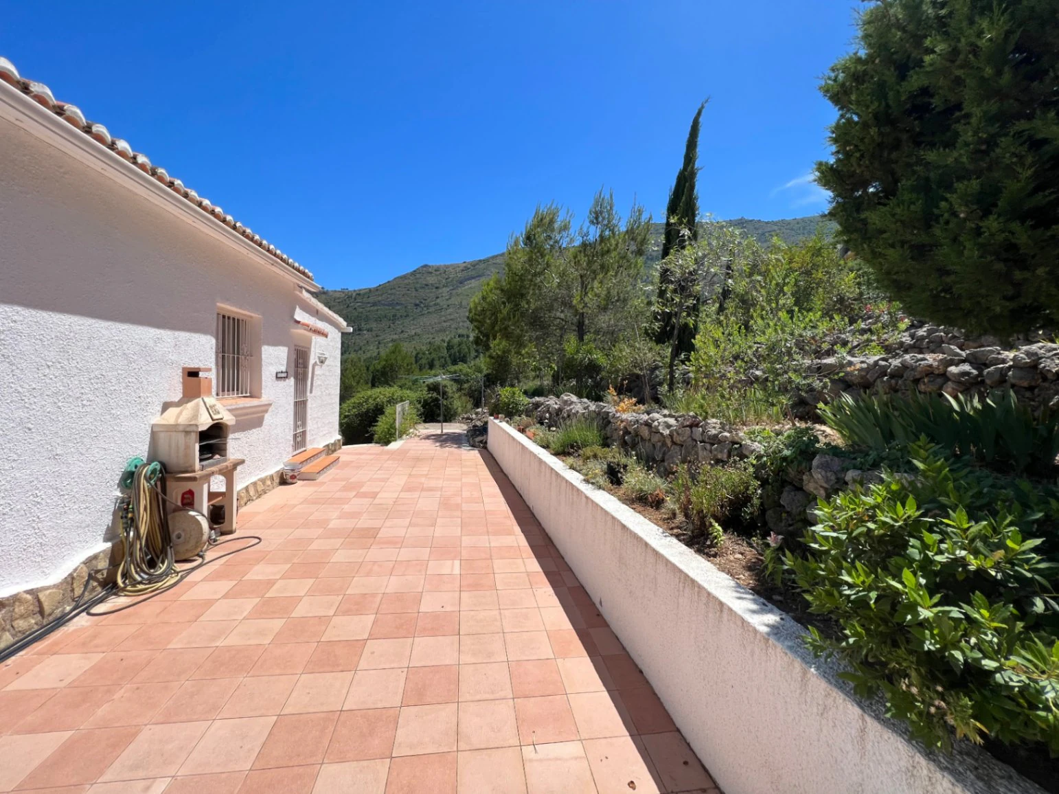 Villa à vendre à Parcent : vue imprenable, emplacement paisible