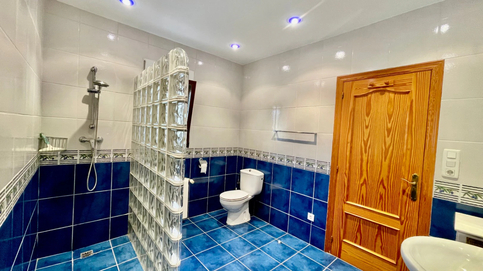 Villa en venta en Jalón: primera línea con espectaculares vistas orientadas al sur.