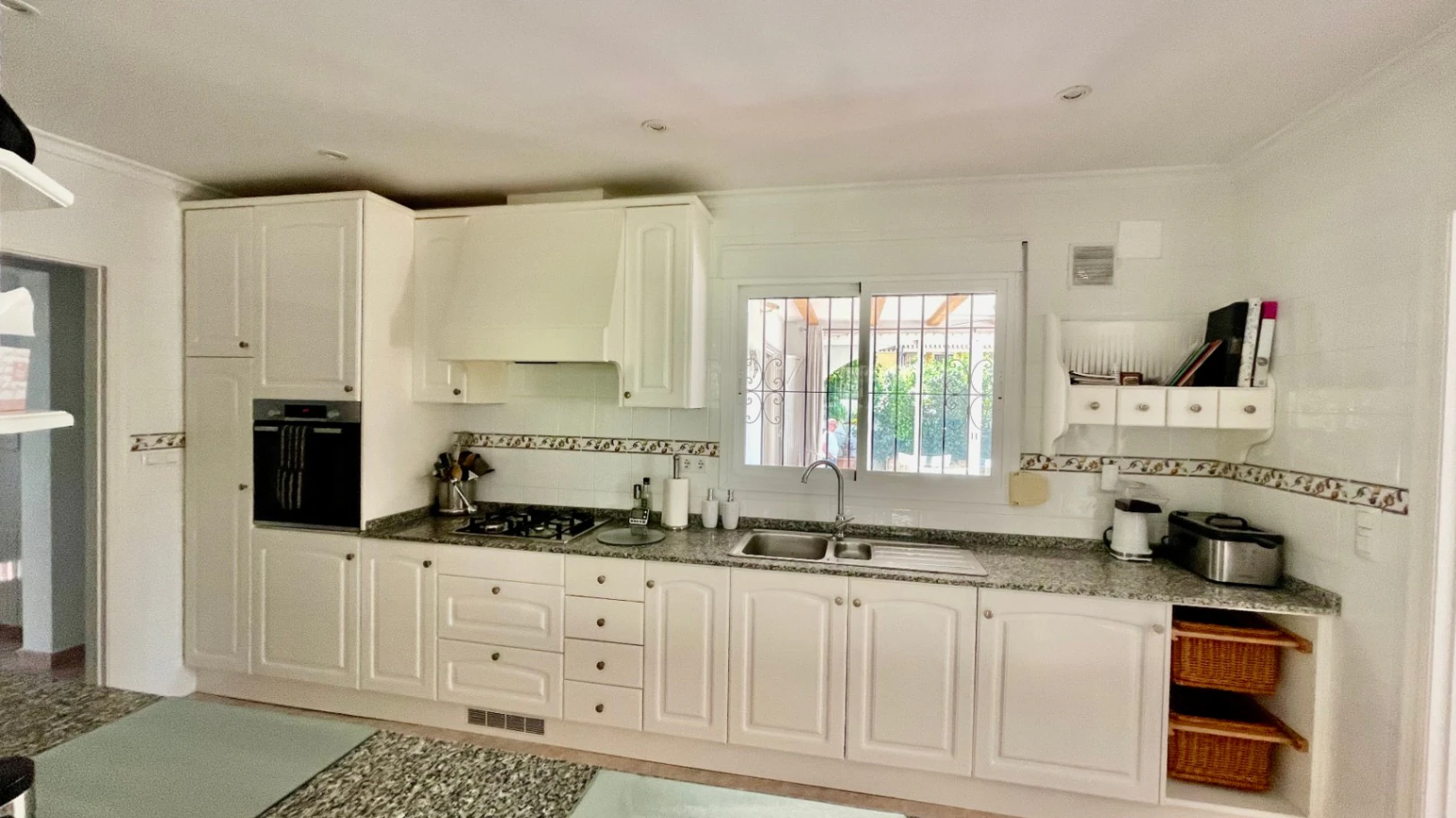 Villa te koop in Benigembla: gelijkvloers wonen, op het zuiden gelegen