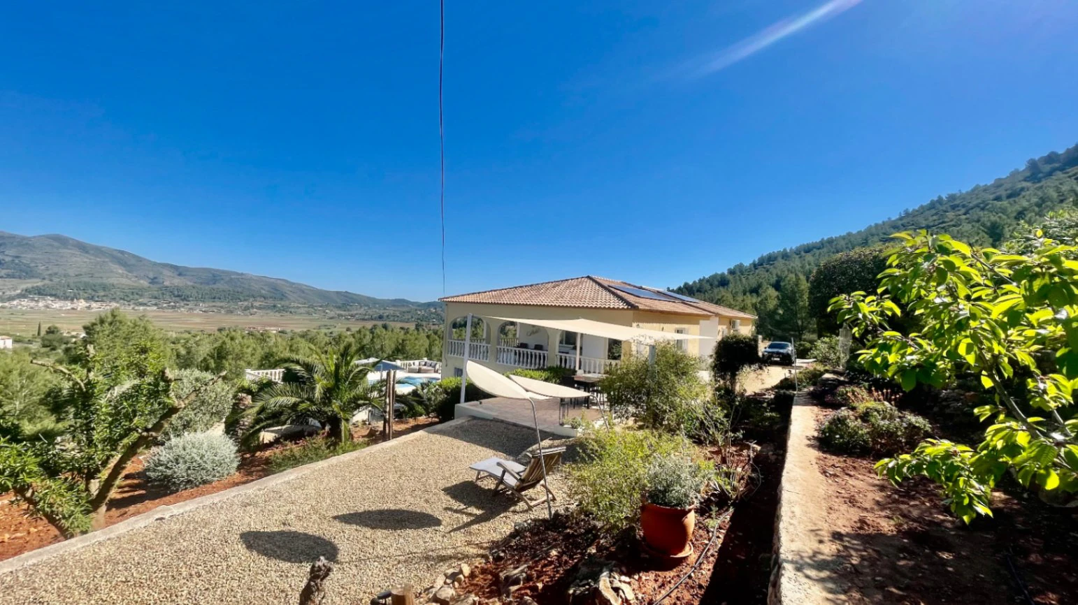 Villa zu verkaufen in Lliber:  Spektakuläre Aussicht, großes Grundstück