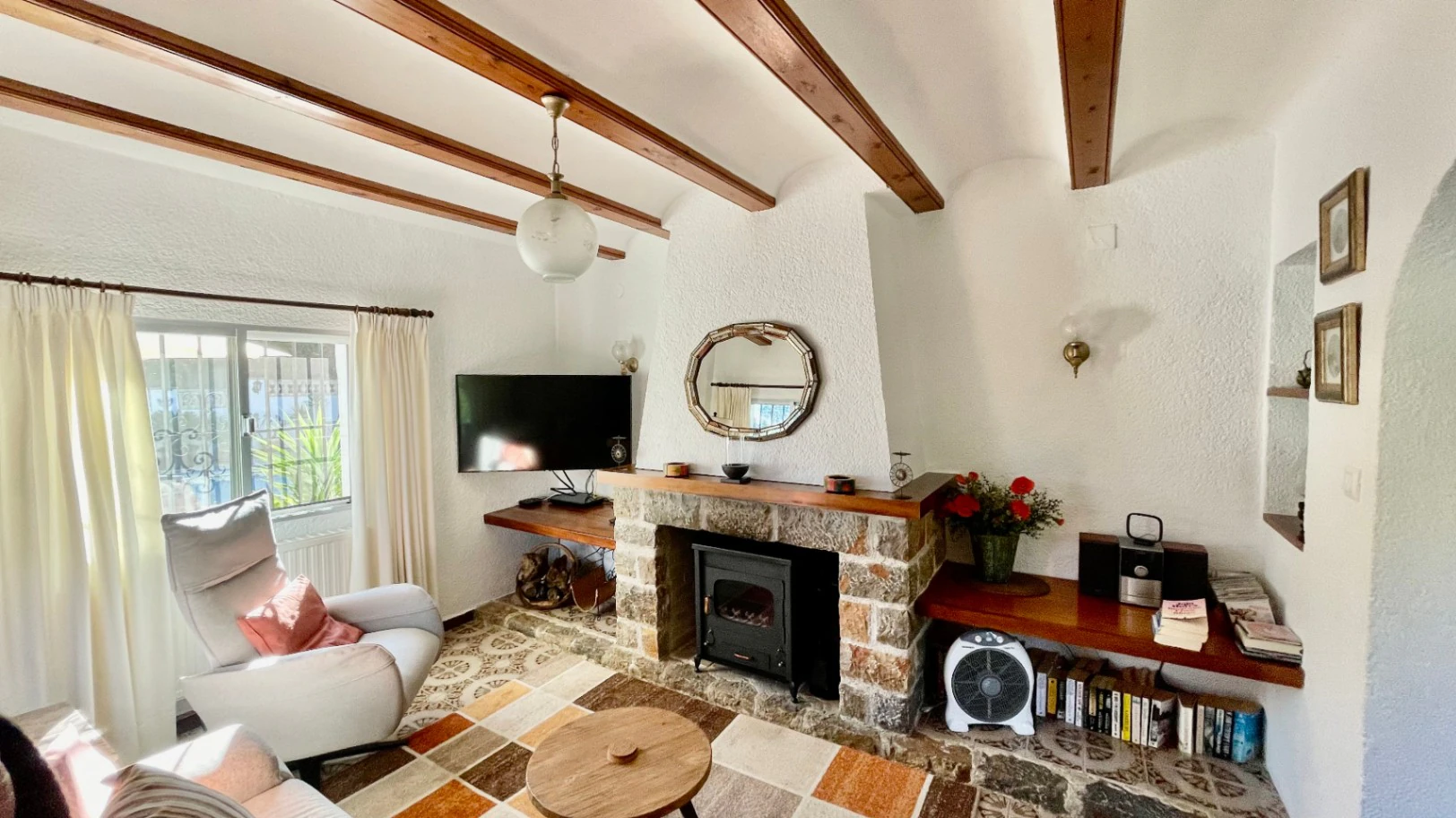 Fantastisch toevluchtsoord in finca-stijl – twee afzonderlijke woningen met twee zwembaden op een privéterrein van 2.032 m².