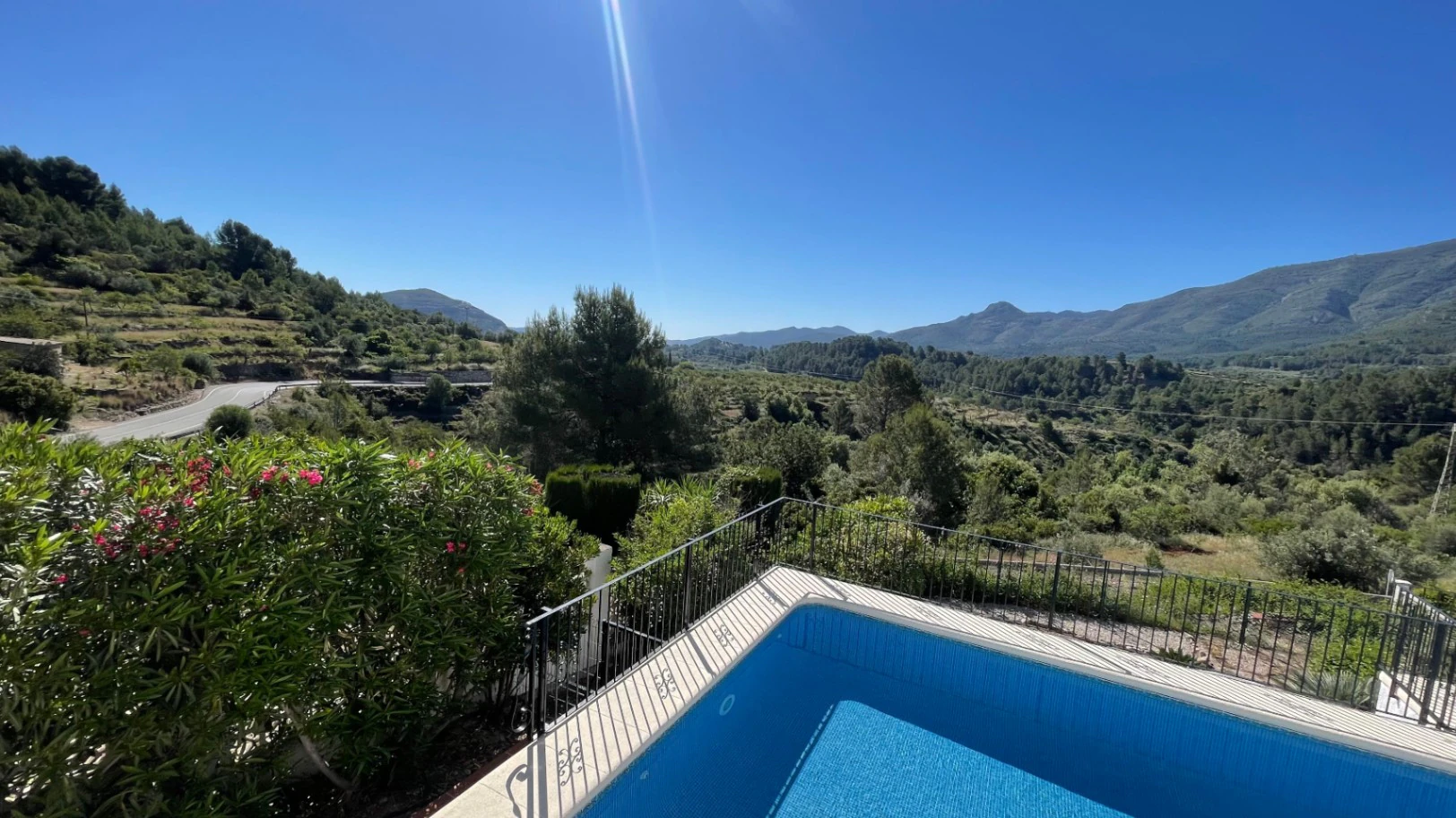 Villa en venta en Benigembla: Alta especificación, vistas fabulosas