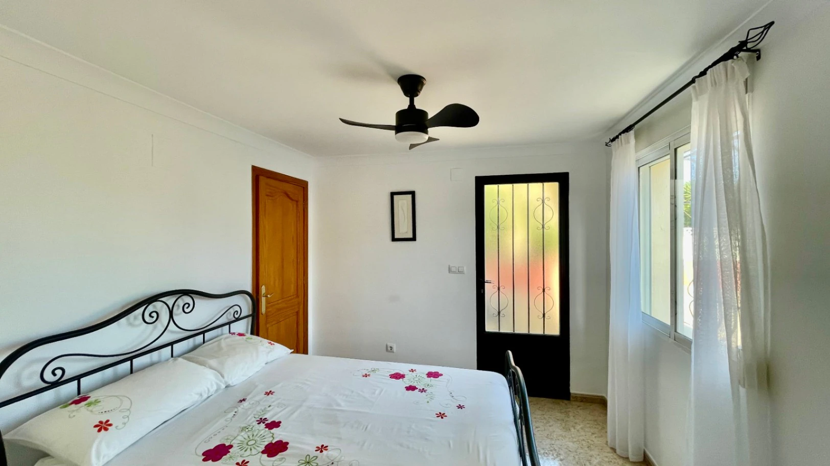 Villa en venta en Alcalali: fabulosas vistas a la montaña, excelente privacidad.