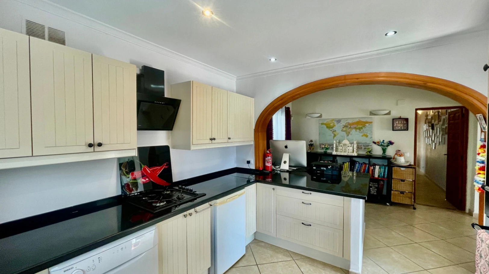 Villa for sale in Alcalali: One level, south-facing, generous plot