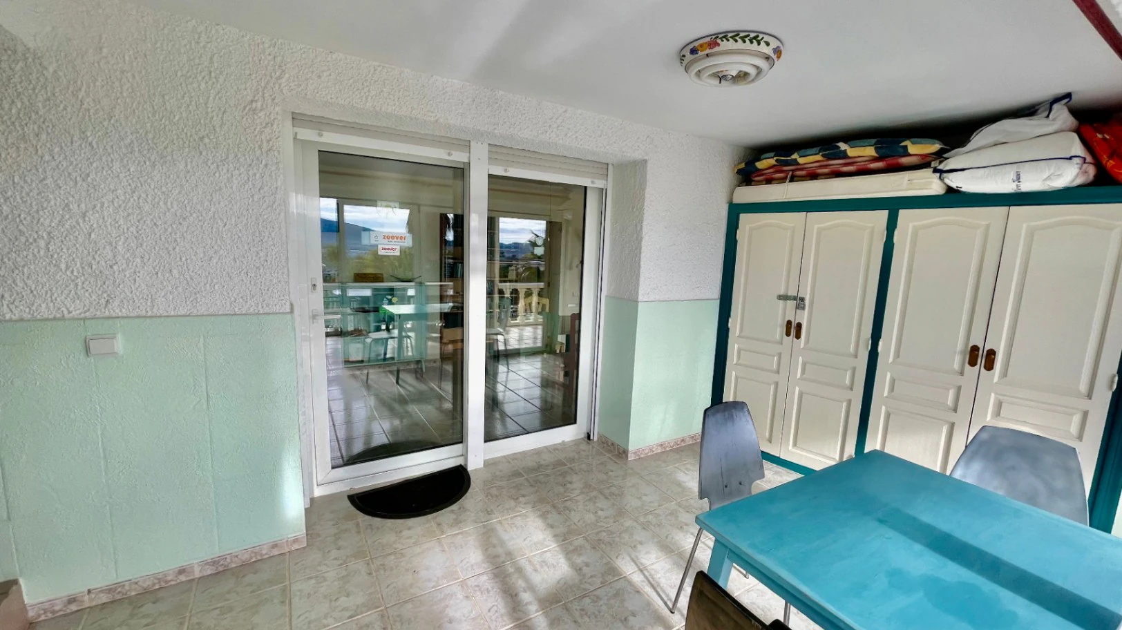 Villa en venta en Jalón: Orientada al sur, apartamento independiente para invitados.