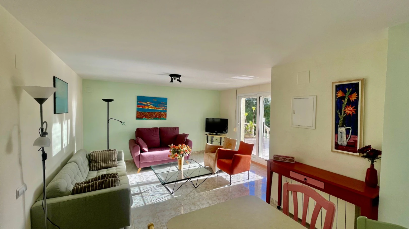 Villa en venta en Jalón: Orientada al sur, apartamento independiente para invitados.