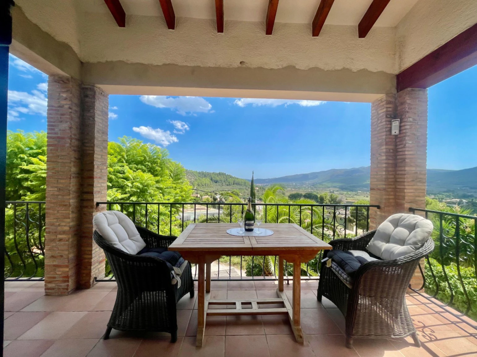 Villa en venta en Alcalali: Orientación sur, todo en una sola planta