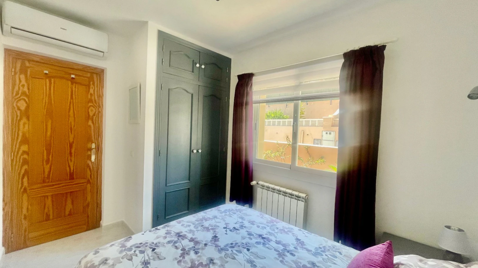 Villa for sale in Alcalali: Modern, immaculate, spacious corner plot