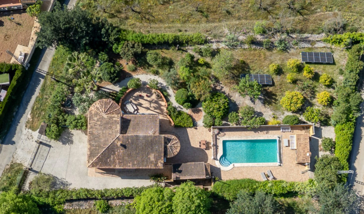 Villa en venta en Jalón: parcela llana y espaciosa, en una zona tranquila
