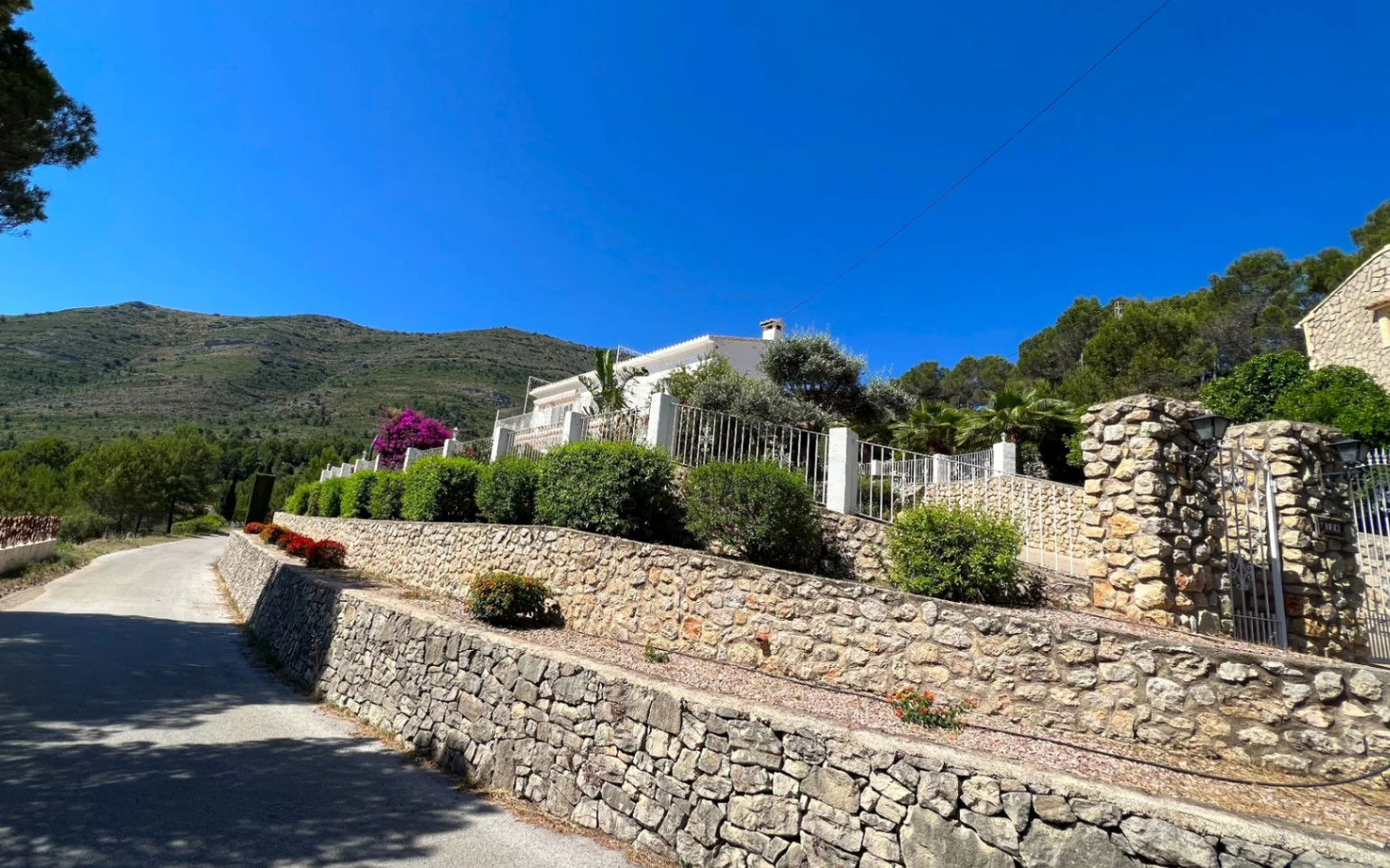 Villa à vendre à Parcent : vue imprenable, emplacement paisible