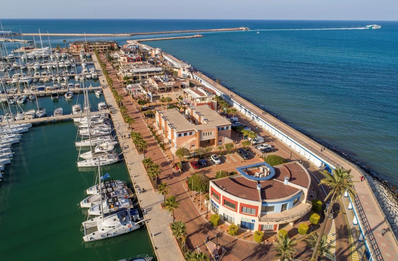 Piso en venta en Denia: vistas al mar