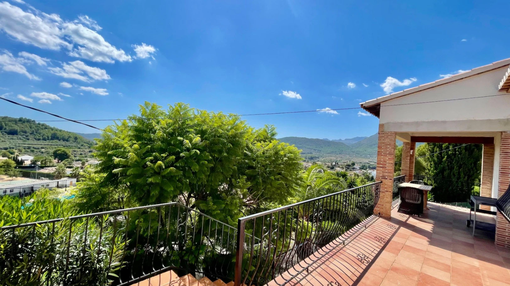 Villa en venta en Alcalali: Orientación sur, todo en una sola planta
