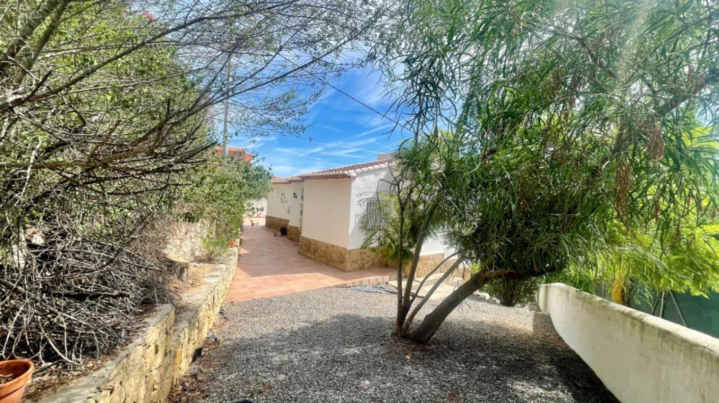 Villa en venta en Alcalali: Orientación sur, todo en una sola planta