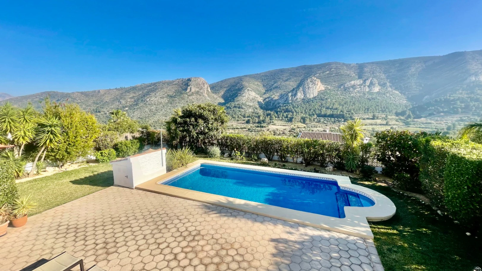 Villa en venta en Pedreguer - Impresionante, moderna, vistas espectaculares