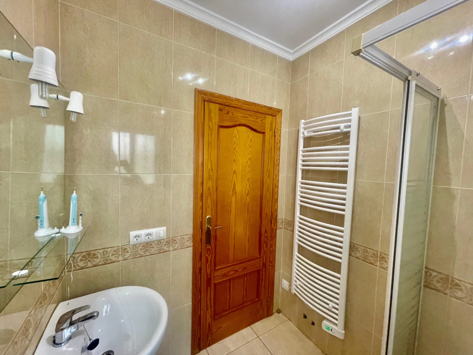Villa en venta en Alcalali: Orientación sur, todo en una sola planta