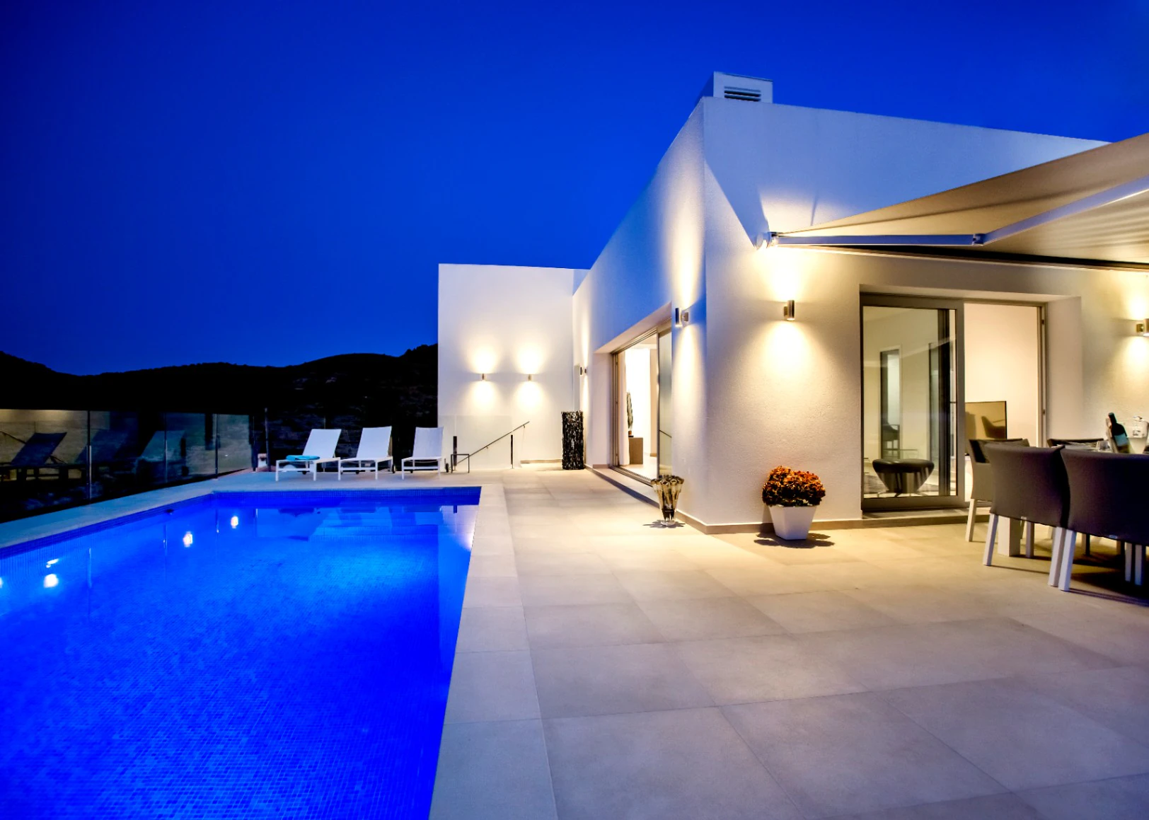 Villa for sale in Orba: Minimalist luxury, with fabulous views