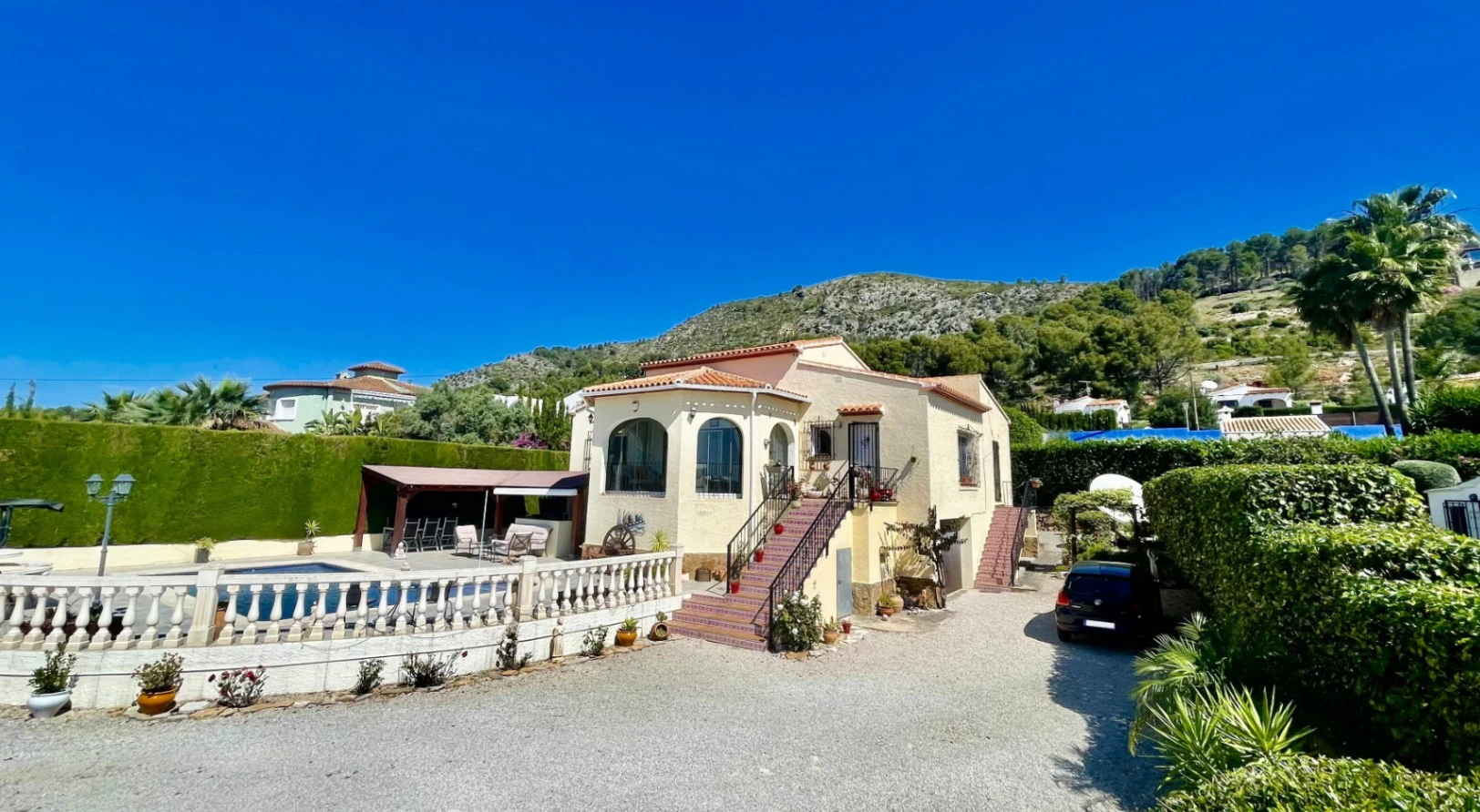 Villa en venta en Alcalalí: Ubicación privilegiada, espaciosa de una sola planta.