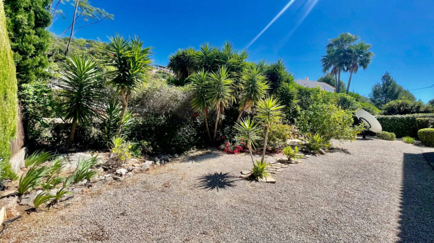 Villa en venta en Alcalalí: Ubicación privilegiada, espaciosa de una sola planta.