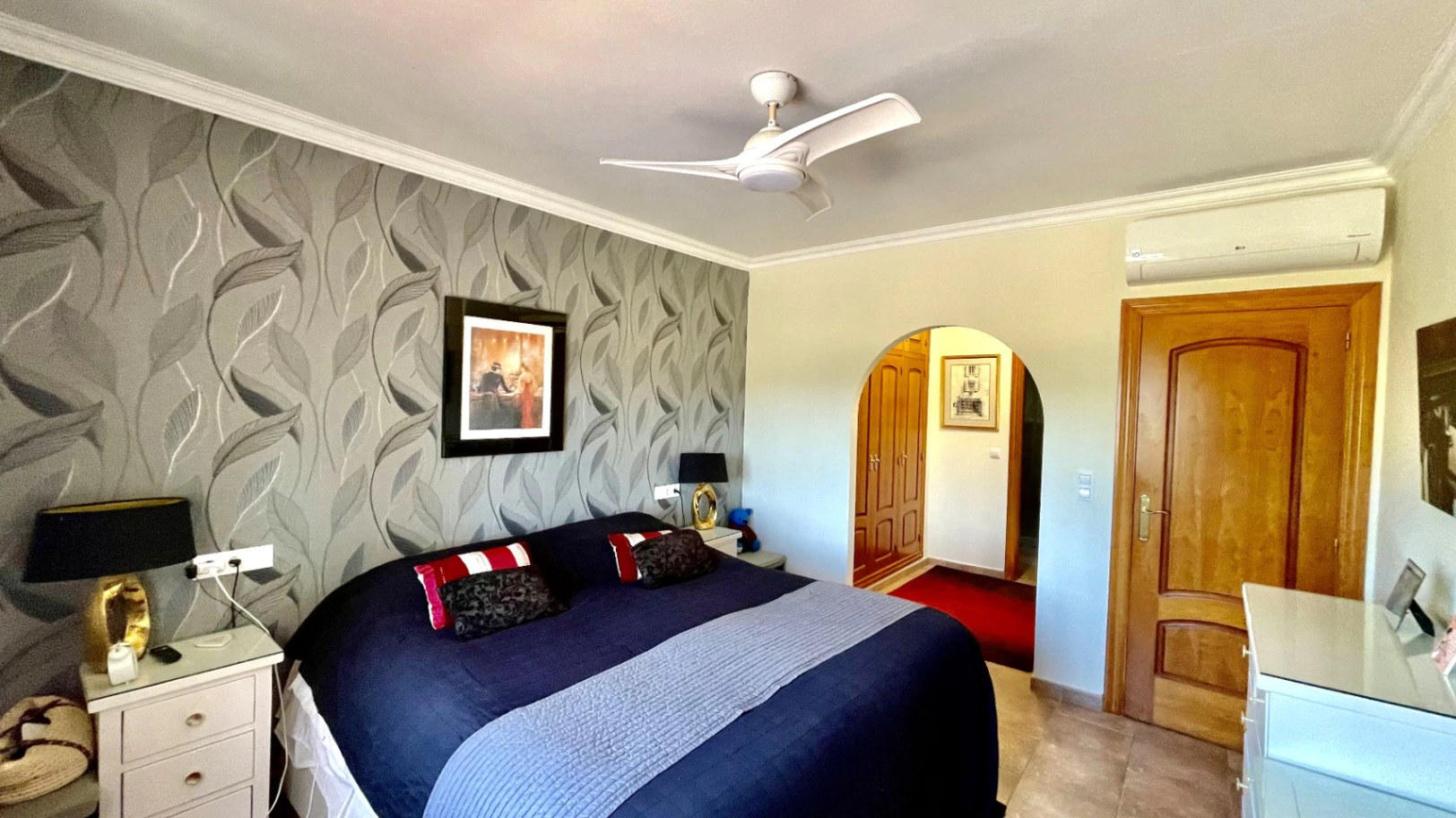 Villa en venta en Alcalalí: Ubicación privilegiada, espaciosa de una sola planta.