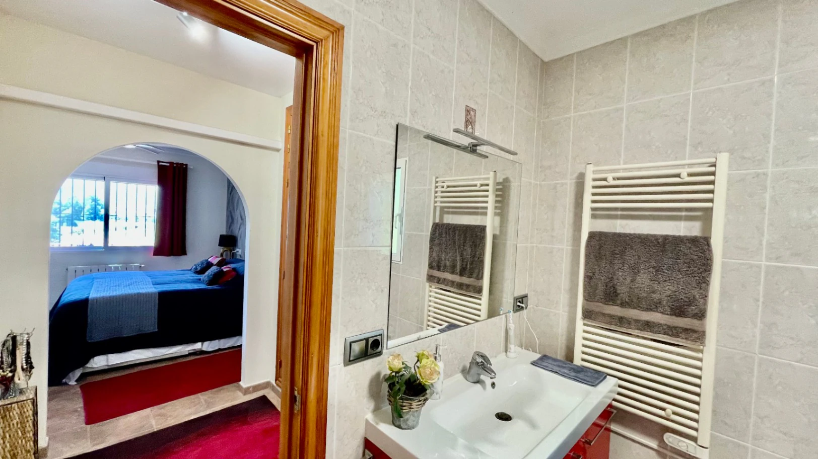 Villa en venta en Alcalalí: Ubicación privilegiada, espaciosa de una sola planta.