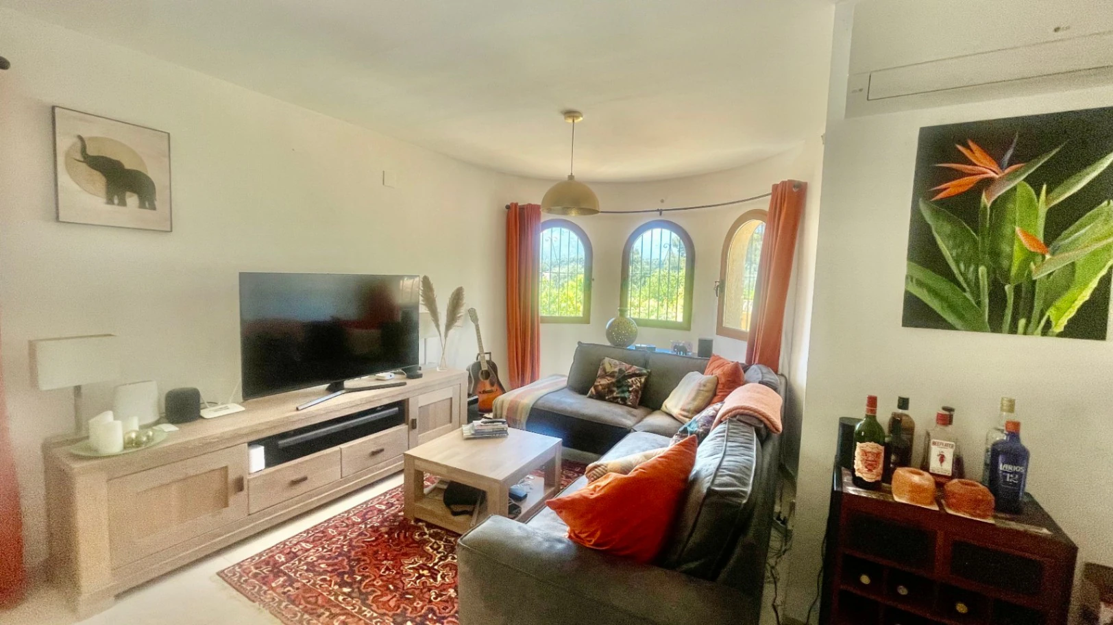 Villa zu verkaufen in Jalon: Großzügiges, flaches Grundstück, ruhige Lage