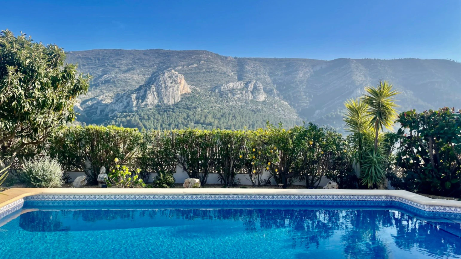 Villa for sale in Pedreguer - Impressive, modern, spectacular views