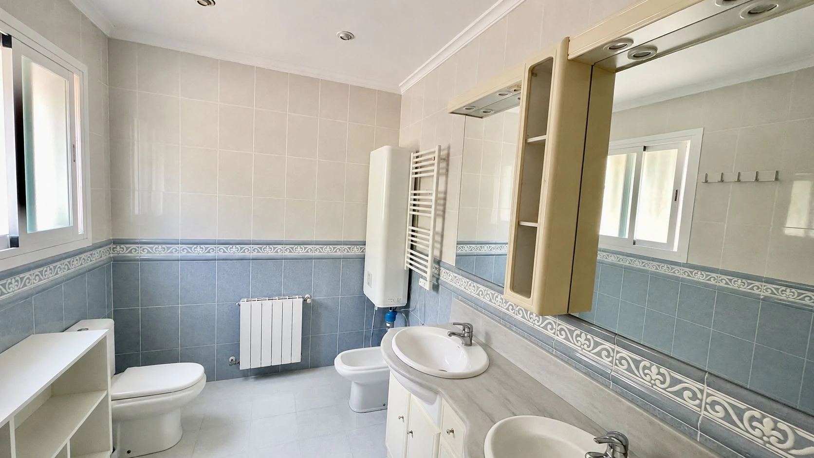 Villa for sale in Lliber: Panoramic views, large plot