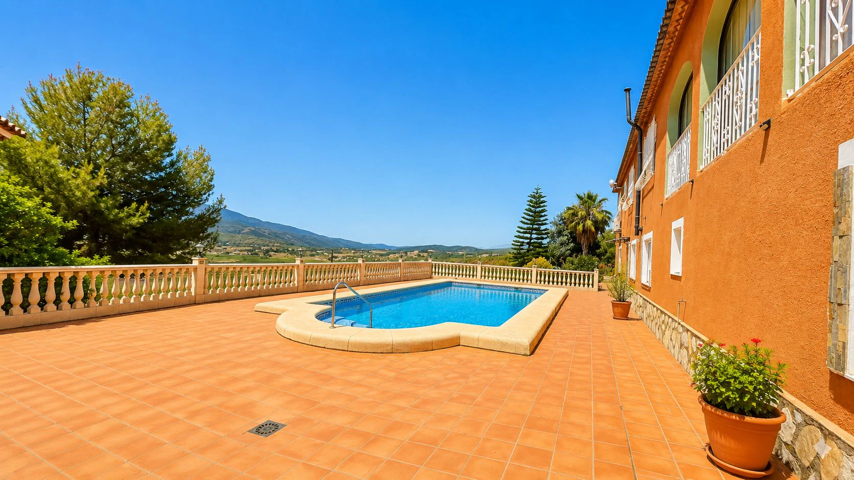 Villa for sale in Lliber: Panoramic views, large plot