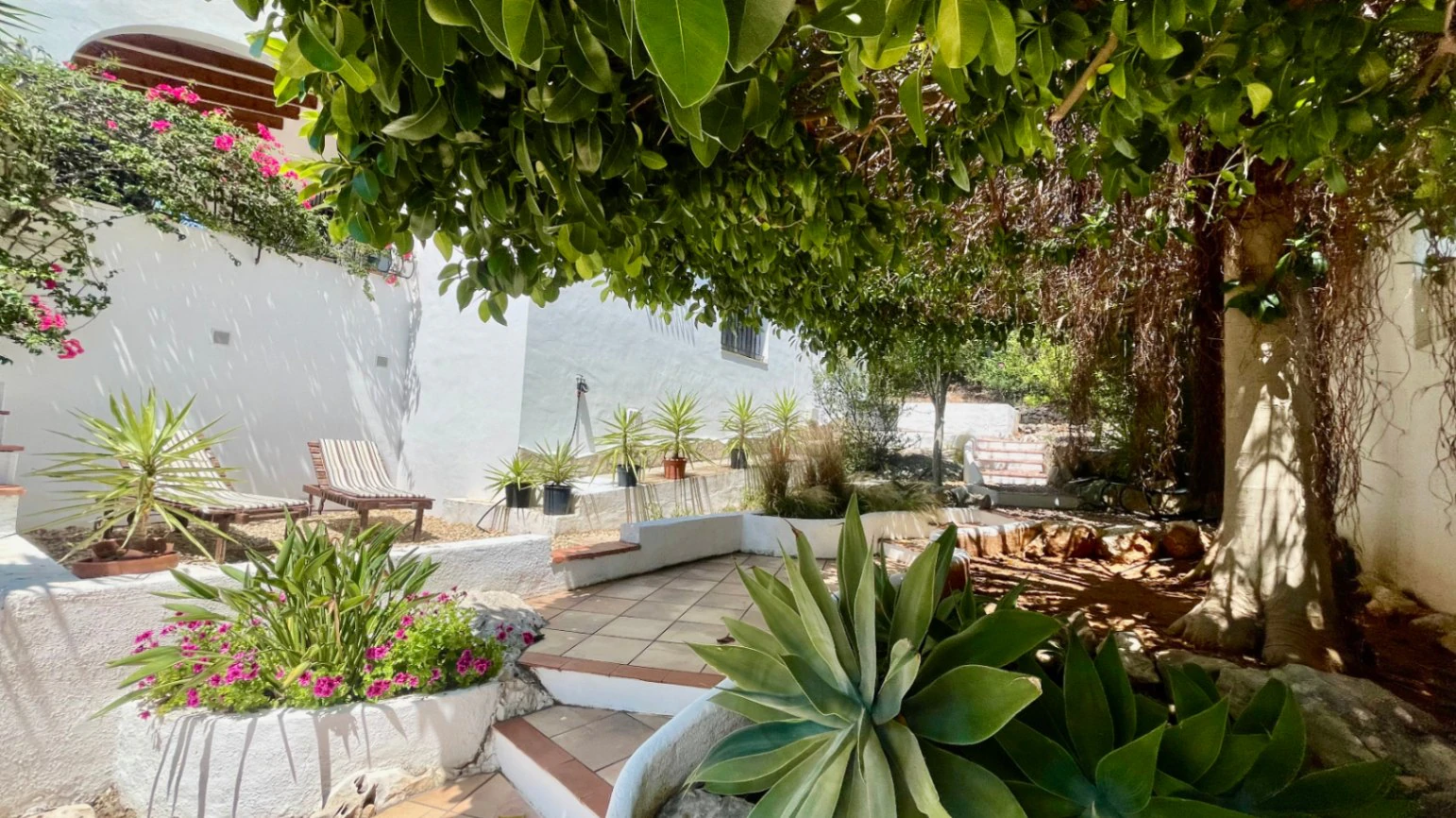 Villa te koop in Pedreguer - Privé, modern, panoramisch uitzicht