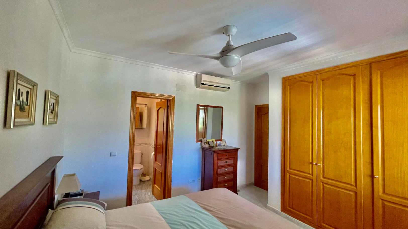 Villa for sale in Orba: Panoramic valley views