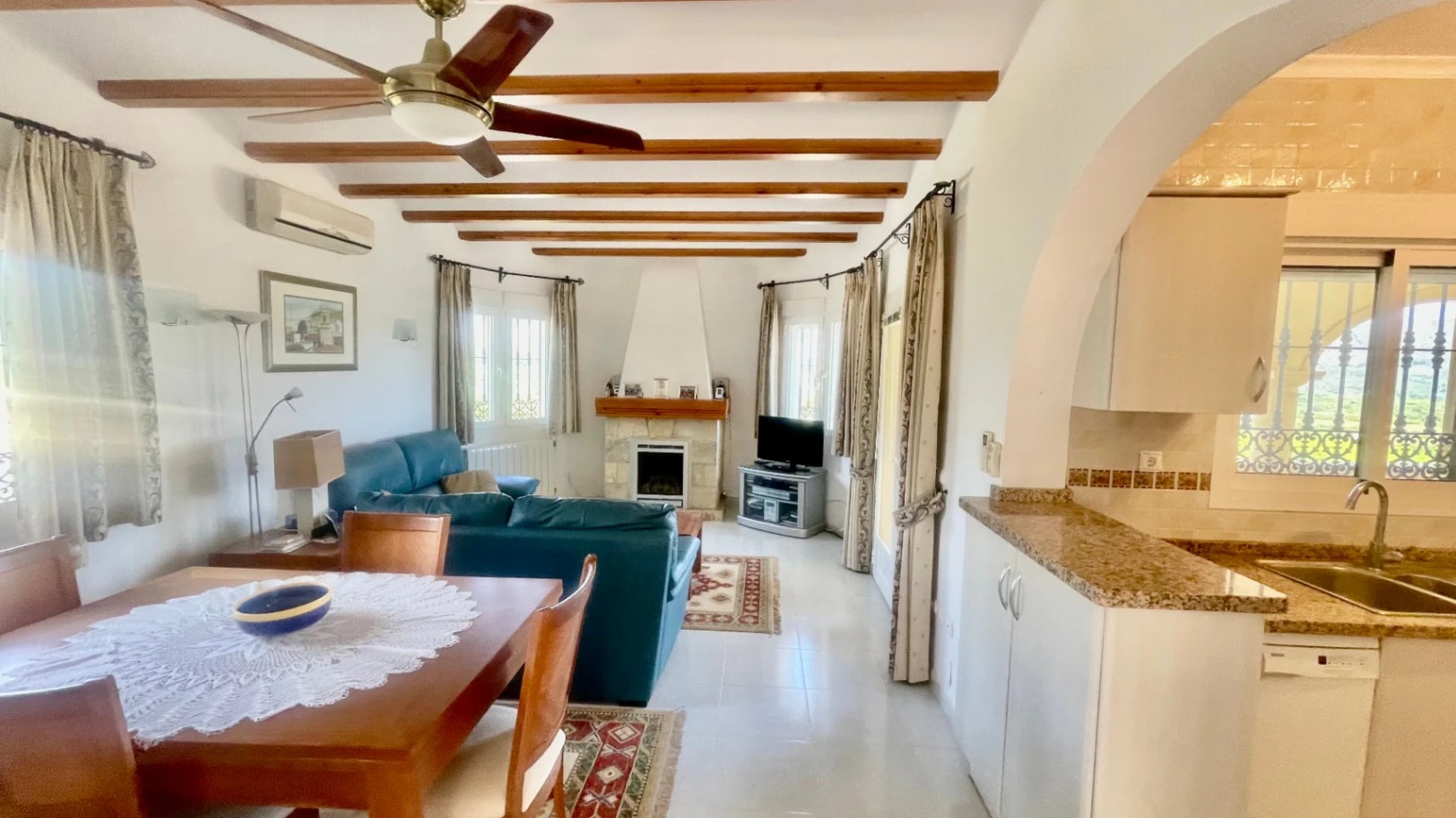 Villa for sale in Orba: Panoramic valley views